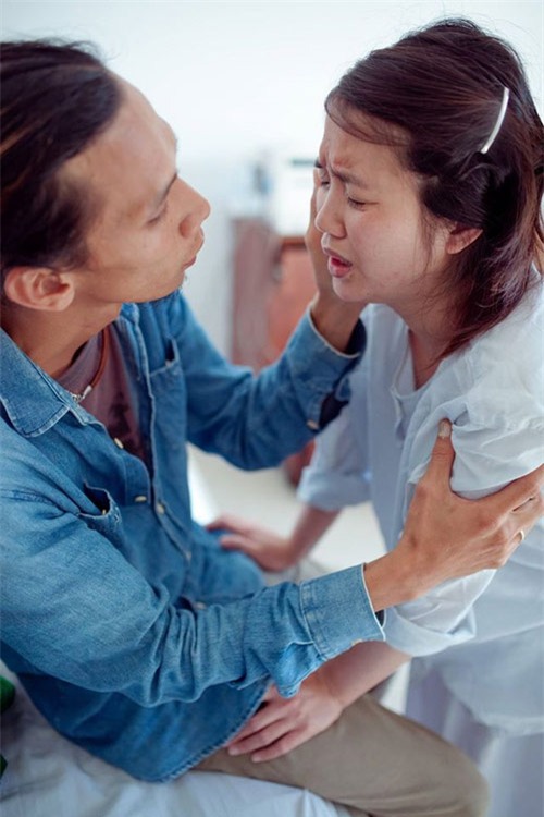 nhung anh chong 'soai ca day chu dau' kheo cham vo bau khien chi em phat ghen - 2