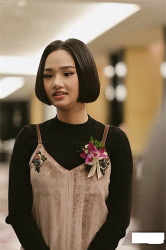 Sau Diep Lam Anh, Miu Le xuat hien voi guong mat sung phu, nghi an dung 'dao keo'