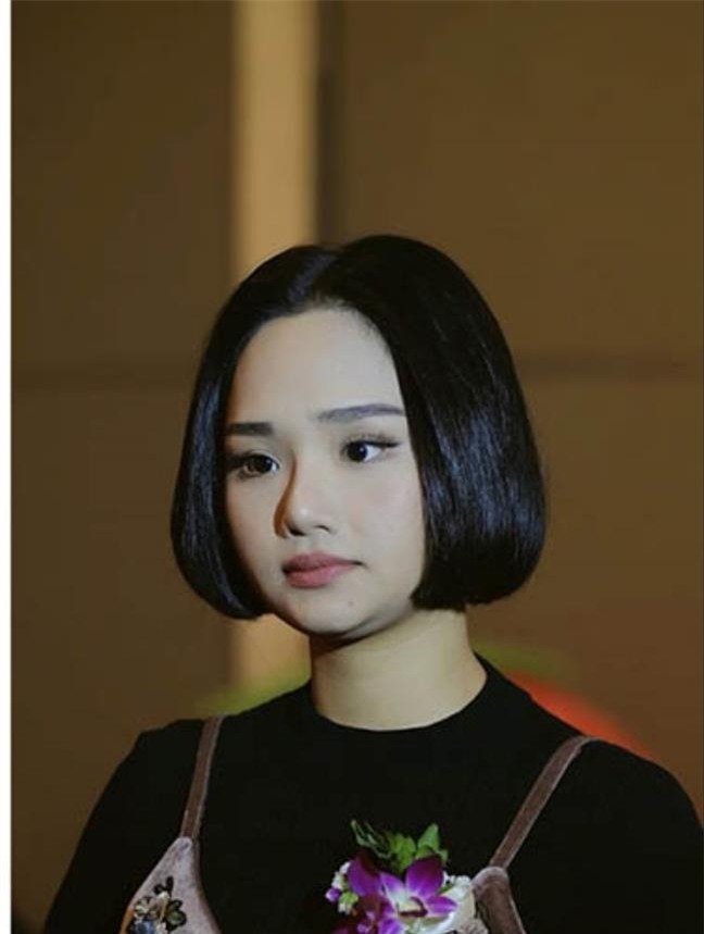 Sau Diep Lam Anh, Miu Le xuat hien voi guong mat sung phu, nghi an dung 'dao keo'