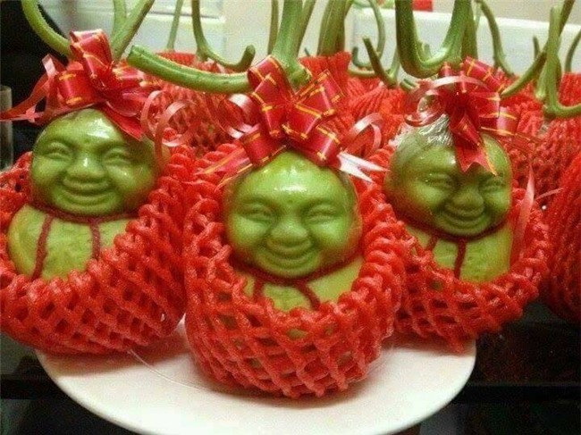 Dưa lê thần tài: Hàng Tàu cúng ông bà, con cháu không dám ăn