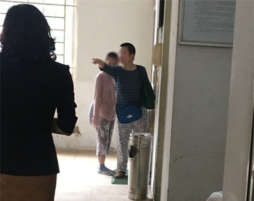 me nhot con 11 tuoi trong nha khong cho di hoc: nguoi me co xu ly theo phap luat? - 2