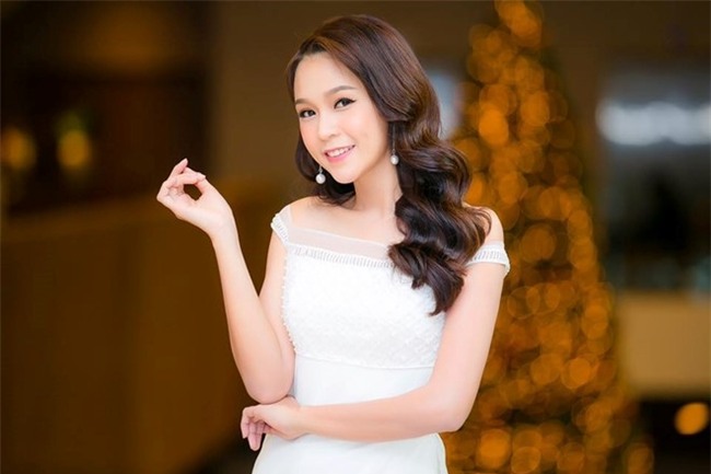 Hot girl Sam trinh bao cong an mat trom ca ty dong hinh anh 2