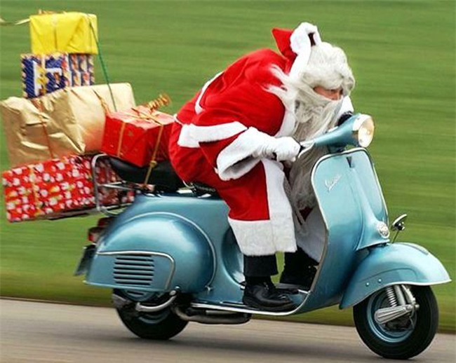 giat minh voi hinh anh "hiem thay" cua ong gia noel hinh anh 15