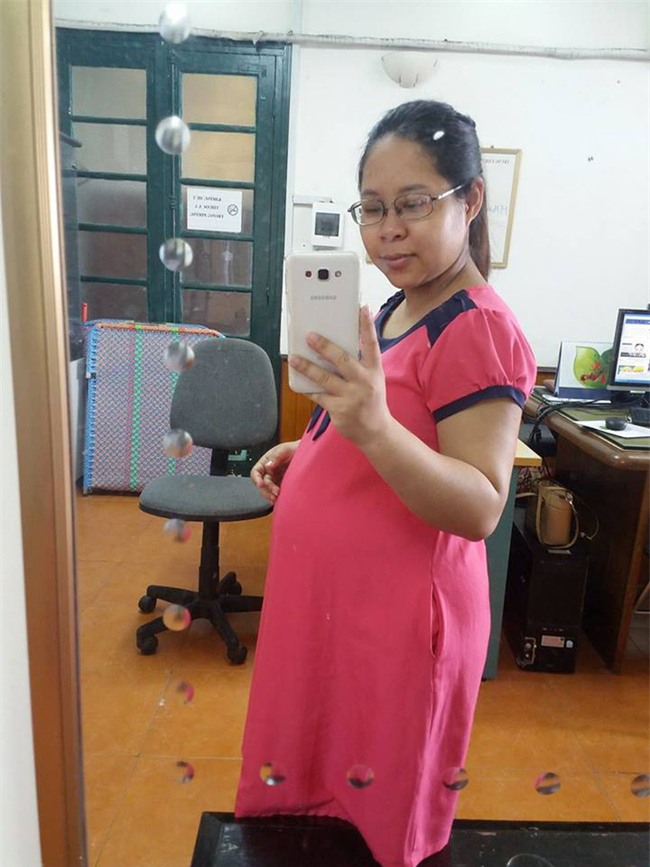 Đi ngược trào lưu sống ảo, chị em tự tin khoe ảnh xấu không thể tả khi mang bầu - Ảnh 2.