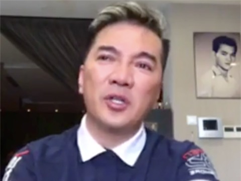 Ca sĩ Đàm Vĩnh Hưng đau khổ khi livestream kể về hoàn cảnh nợ nần của mình