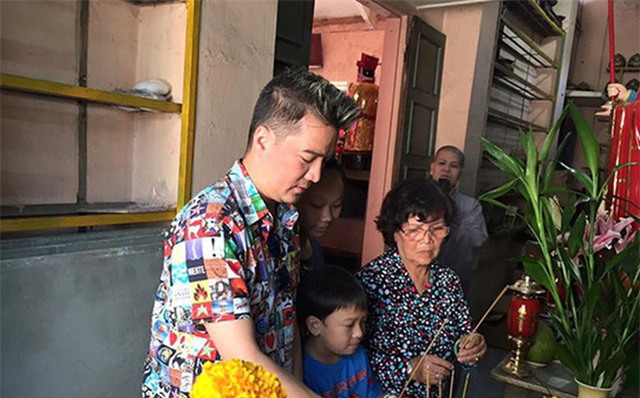 Muốn hóa giải được nghịch cảnh, ca sĩ Đàm Vĩnh Hưng cần phát đi đại nguyện làm con thiện tri thức của mẹ mình