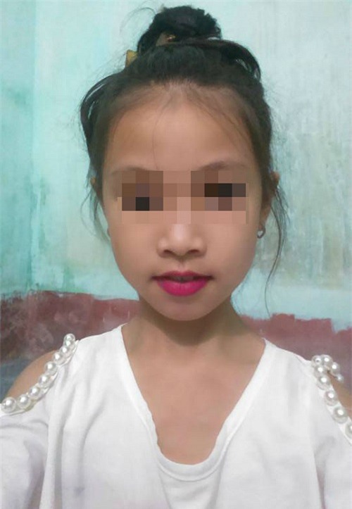 me be gai bi choc but bi o lop: gia co giao bao cho gia dinh som, con toi dau den noi bi mu - 1