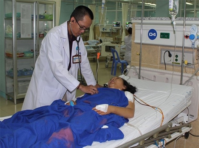 Cuu song phu nu bi chong dam 10 nhat, thung phoi hinh anh 1