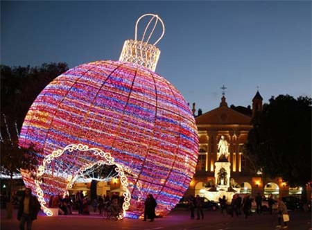 Hình ảnh Giáng sinh lung linh sắc màu trên khắp thế giới