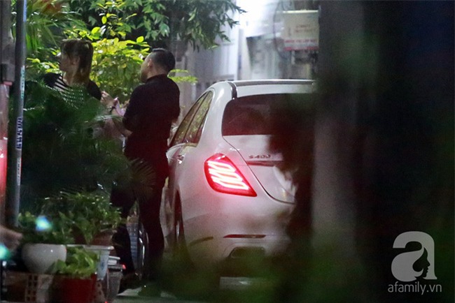 Trấn Thành mua chè, đưa Hari Won đi ăn đêm trước ngày cưới - Ảnh 9.
