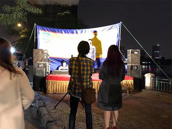 Hành động bất ngờ của Mỹ Tâm trong đêm đông Hà Nội khiến nhiều sao hạng A khác phải nể phục - Ảnh 2.