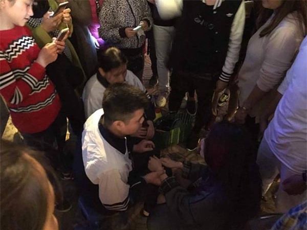 Hành động bất ngờ của Mỹ Tâm trong đêm đông Hà Nội khiến nhiều sao hạng A khác phải nể phục - Ảnh 3.