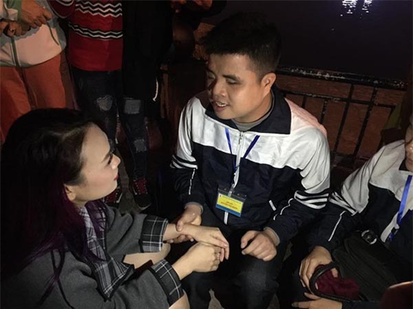 Hành động bất ngờ của Mỹ Tâm trong đêm đông Hà Nội khiến nhiều sao hạng A khác phải nể phục - Ảnh 4.