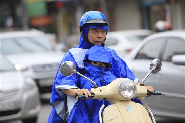 Miền Bắc sắp chuyển rét, Trung Bộ hứng mưa lớn