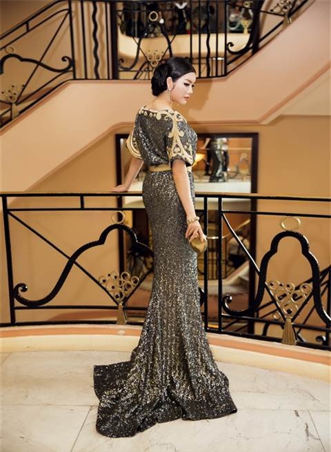 sao viet hoa "nang tien ca" trong huyen thoai bien xanh, ai xuat sac hon? - 6