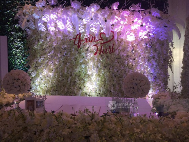 HOT: Hé lộ không gian đậm chất cổ tích trong tiệc cưới của Trấn Thành - Hari Won - Ảnh 1.