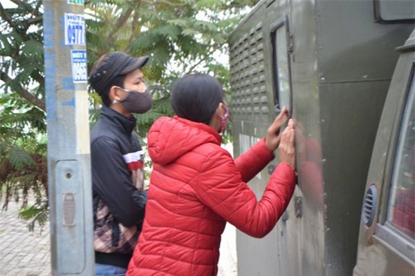 nõi dau chát chòng phía sau phien xu ke thảm sát 4 ba chau hinh anh 2