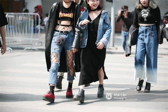 cach mix quan jeans voi tat luoi hot nhat dai thien ha dang khien chi em soi suc - 7