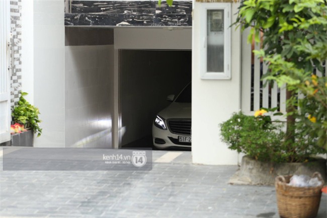 Cập nhật: Trấn Thành và Hari diện đồ đôi, đã có mặt tại nhà hàng tổ chức tiệc cưới - Ảnh 13.