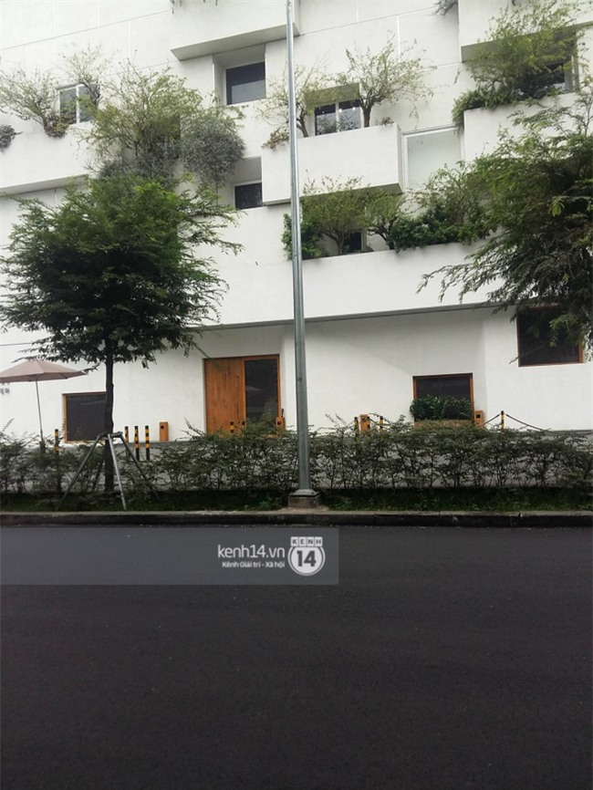 Cập nhật: Trấn Thành và Hari diện đồ đôi, đã có mặt tại nhà hàng tổ chức tiệc cưới - Ảnh 15.