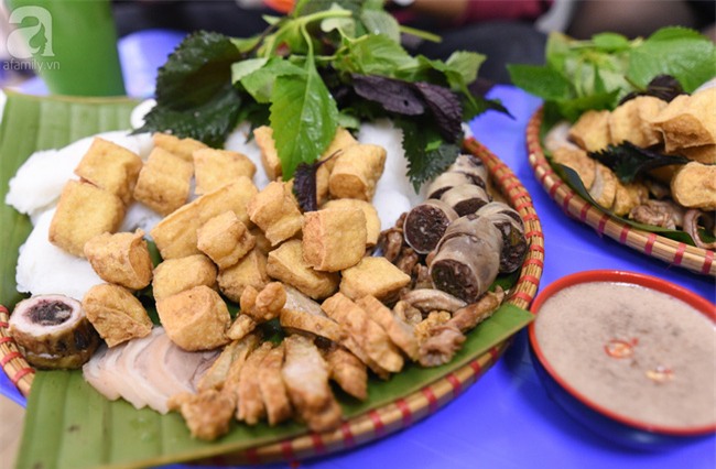 Lạ miệng món bún đậu mắm tôm hành phi trên phố Hoàng Cầu - Ảnh 6.