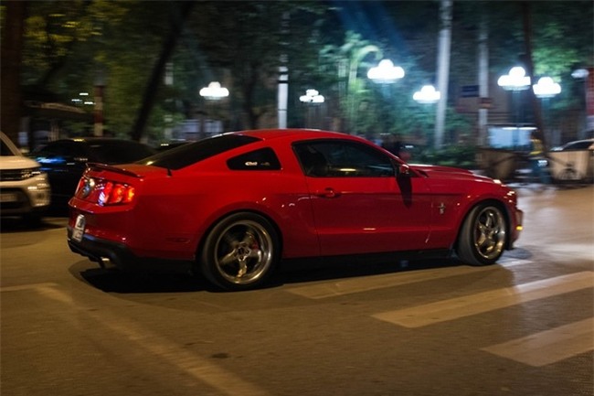 Dan sieu xe, xe sang di choi toi Noel 2016 tai Ha Noi hinh anh 8