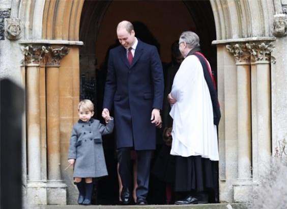 Vì sao Hoàng tử bé nước Anh luôn mặc quần soóc, kể cả vào mùa Đông lạnh giá? - Ảnh 2.