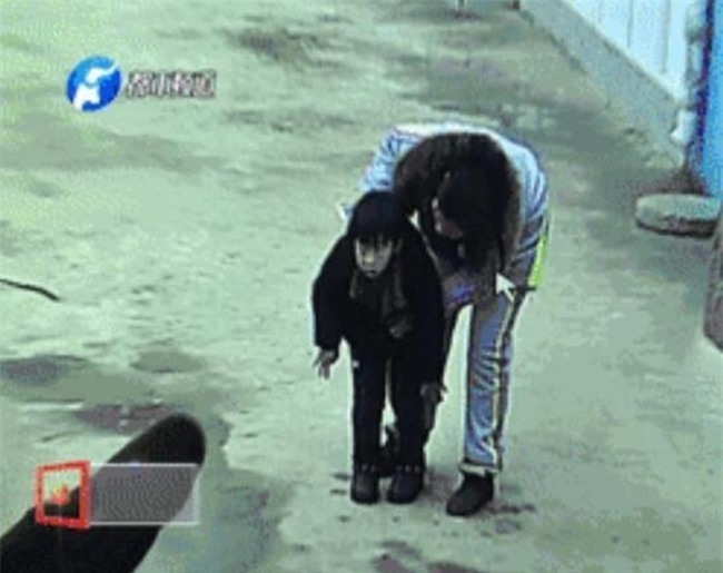 Bé trai 5 tuổi chết bất thường ở trường mẫu giáo, camera bị ngưng hoạt động từ nửa tháng trước - Ảnh 1.