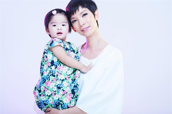 Kết quả hình ảnh cho xuân lan và con gia s