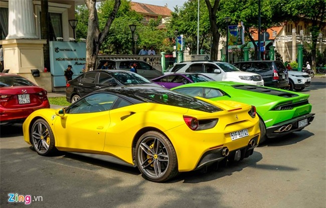 Sieu xe Minh Nhua, Cuong Do La, Phan Thanh cung xuong pho hinh anh 1