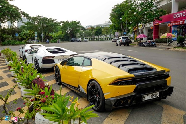 Sieu xe Minh Nhua, Cuong Do La, Phan Thanh cung xuong pho hinh anh 7