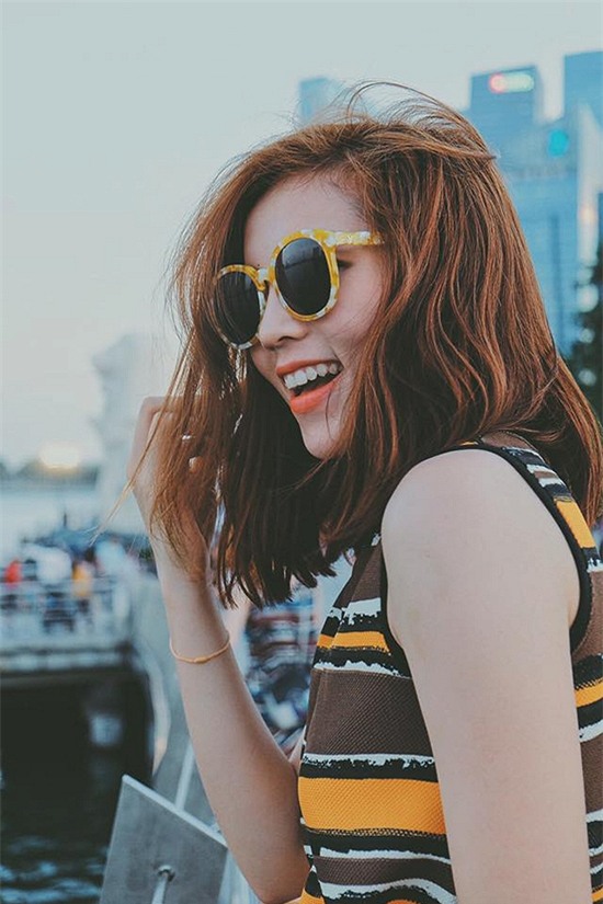 Lộ bằng chứng chứng tỏ vụ hút thuốc của Kỳ Duyên rất có thể là do bạn bè thân 0