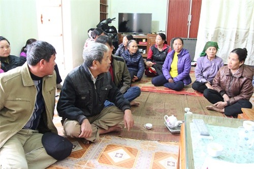 vu chau be so sinh 4,9kg tu vong: 'cu nghi den luc be chau toi lai dut tung khuc ruot' - 1