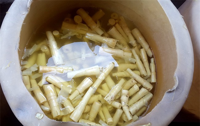 Năm 2016 hóa chất độc hại được phát hiện trong các món ăn gây nghiền đe dọa trực tiếp sức khỏe người dân - Ảnh 4.