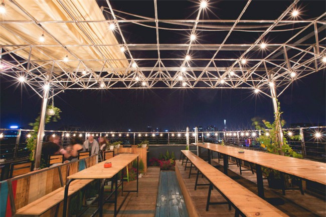 Tết dương lịch không đi đâu thì check-in ở 10 quán cà phê siêu xinh này nhé - Ảnh 36.