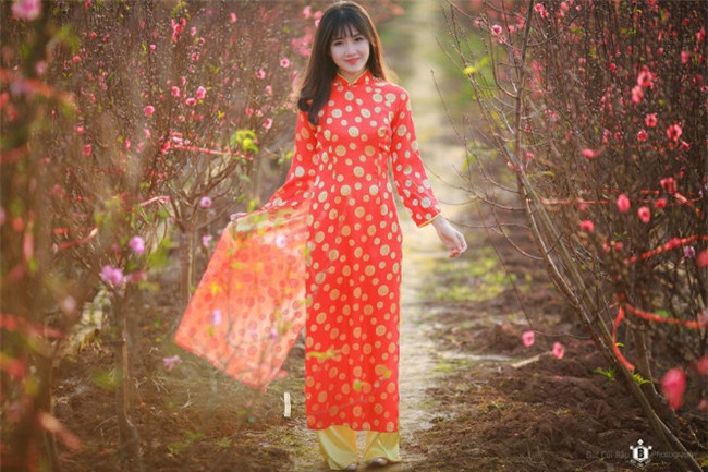 Điều thú vị chưa kể cùng ai của cô gái vườn đào trên báo Tây đang hot nhất những ngày cuối năm - Ảnh 4.