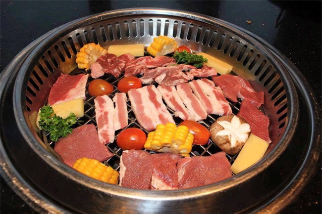 6 địa chỉ buffet ngon, đầy đặn giá dưới 350 nghìn để tụ tập cuối năm ở Hà Nội - Ảnh 5.