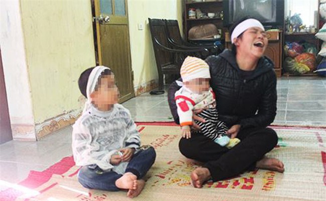 Hà Nội: Phát hiện người đàn ông tử vong lõa thể dưới chân cột điện cao thế