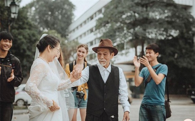 Ảnh cưới 50 năm gây chú ý của nghệ sĩ già Mai Ngọc Căn - Ảnh 3.
