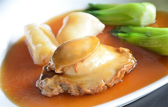 Bào ngư Úc 9 triệu/kg: Nhà giàu Việt dưỡng sức chơi Tết