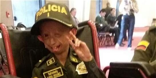 Cô bé 12 tuổi có ngoại hình hệt như bà lão 90 đã qua đời - Ảnh 3.