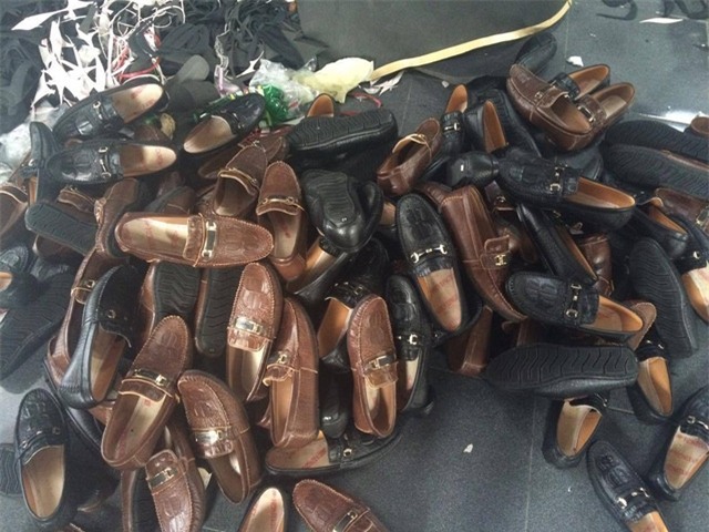 Giày chờ hoàn thiện