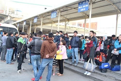 ben xe my dinh “vo tran”, hang nghin nguoi khong tim duoc duong ve que dip tet duong lich - 10