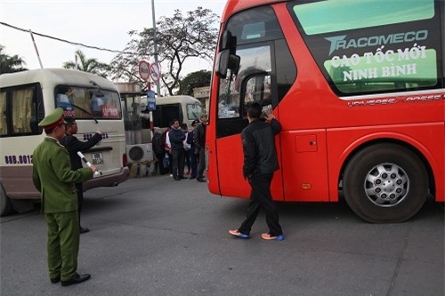 ben xe my dinh “vo tran”, hang nghin nguoi khong tim duoc duong ve que dip tet duong lich - 4
