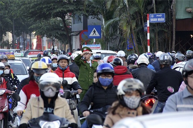 Hà Nội: Kẹt cứng cửa ngõ phía Nam chiều cuối năm