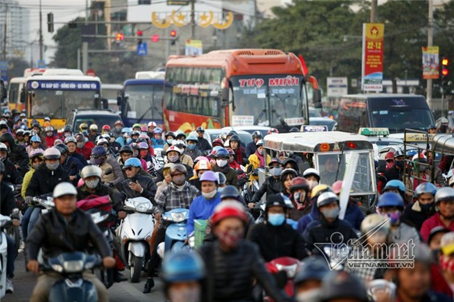 Hà Nội: Kẹt cứng cửa ngõ phía Nam chiều cuối năm