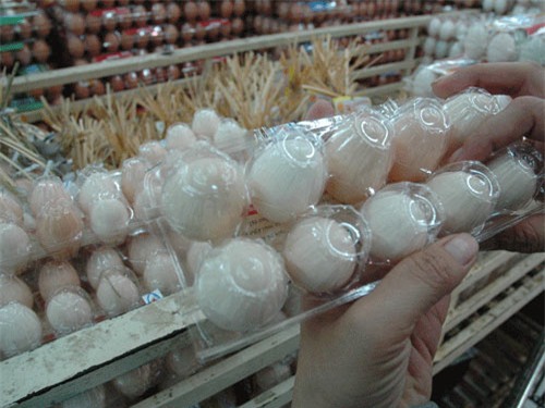 Trứng gà chịu 14 loại phí, quả chanh tăng giá 100 lần