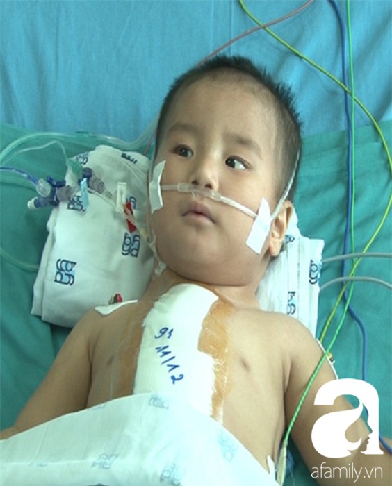 Bị tim bẩm sinh, bác sĩ chẩn đoán chỉ sống được 1 tháng nhưng cậu bé này đã hồi sinh ngoạn mục - Ảnh 5.