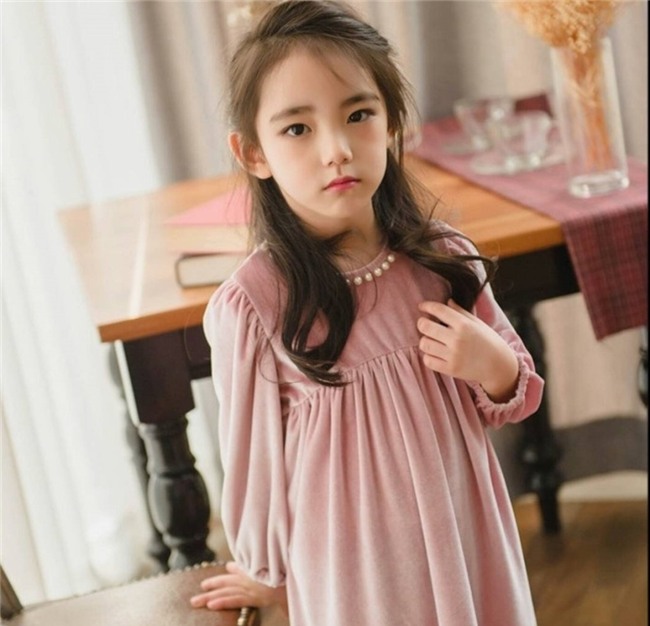 Co be 6 tuoi duoc khen xinh dep nhat the gioi hinh anh 8