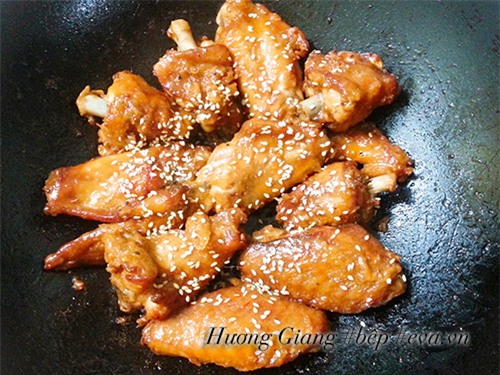 canh ga chien chua cay ngon me say cho tet duong lich - 5